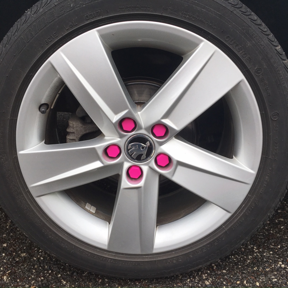 Silikónové krytky skrutiek kolies 17 mm sada 20 ks ORANŽOVÁ