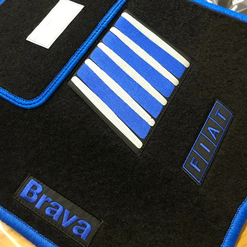 Autokoberce čierne s zeleným lemom súprava 4 ks