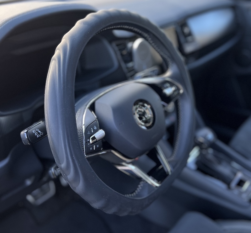 Silikónový poťah na volant GARO s vrúbkammi
