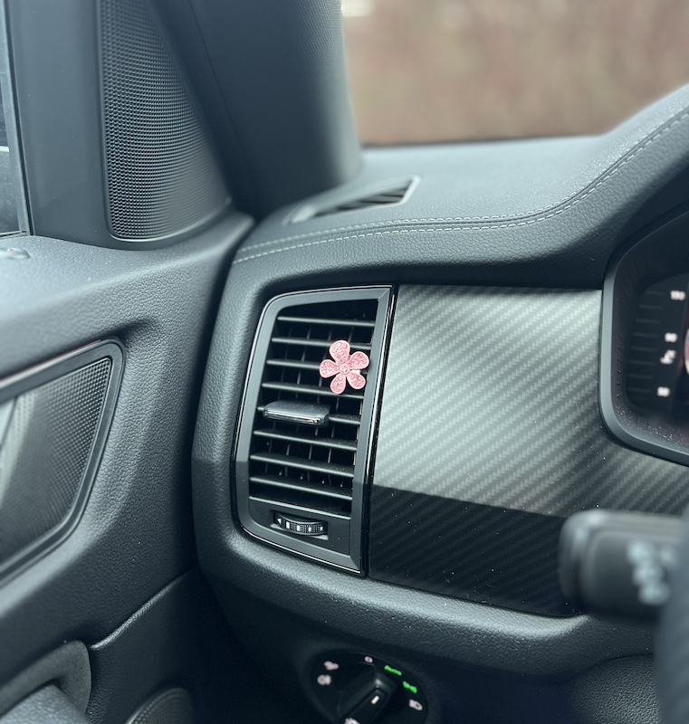 Ozdobná kvetinka do ventilácie