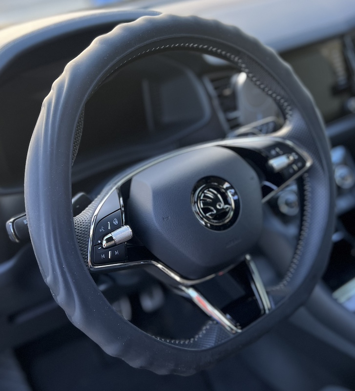 Silikónový poťah na volant GARO s vrúbkammi